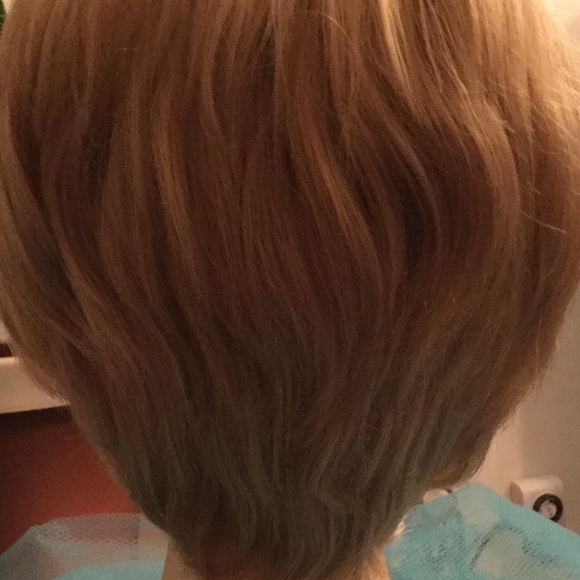 Wig - Picture 4 of 4